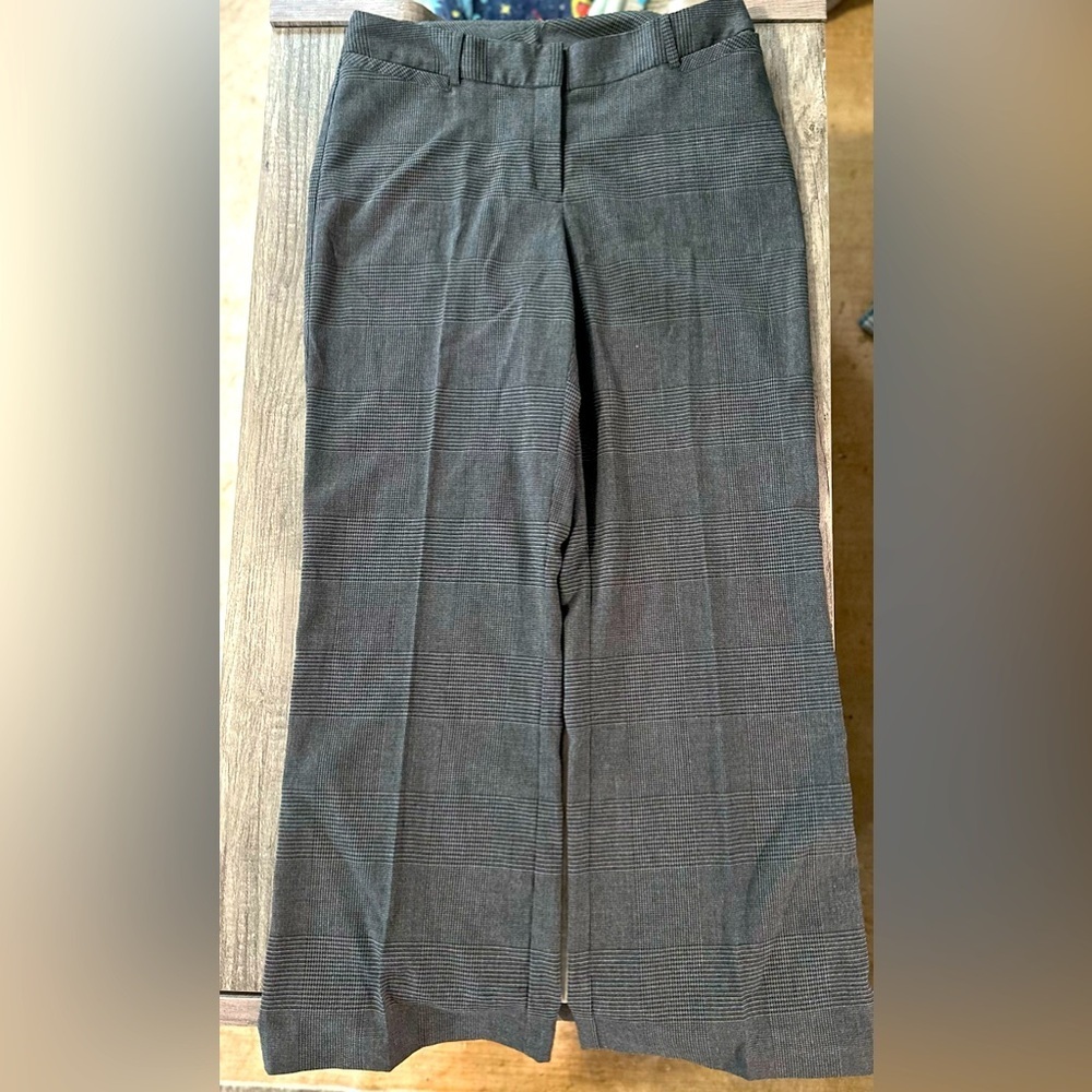 Worthington Curvy Fit Gray and Black Contoured Pants Size 12